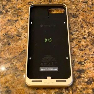 never been used IPhone 8+ mophie charging case